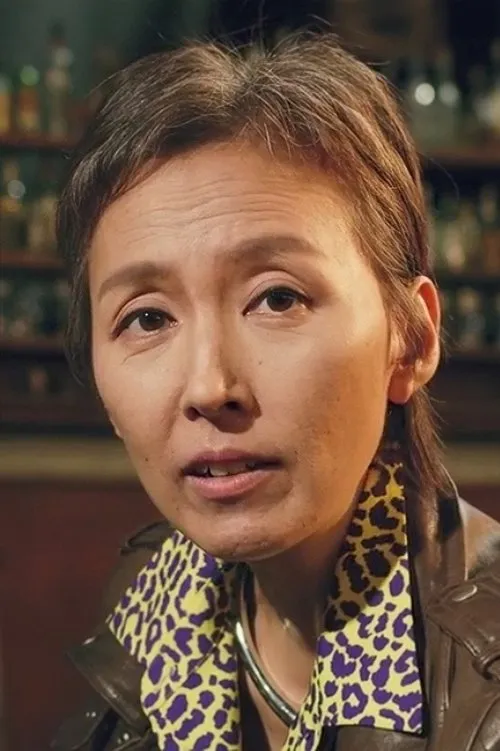 Kang Myeong-ju en su biografía y filmografía