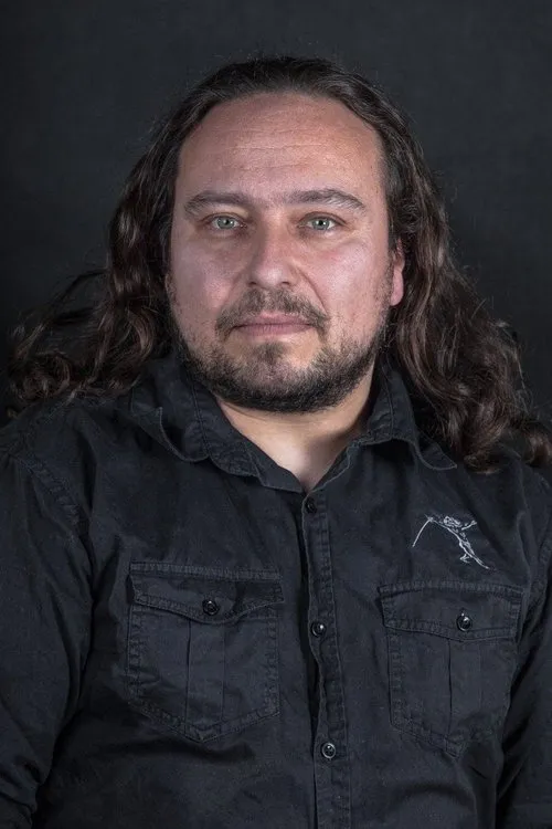 Lukas Tomsik ha trabajado con Karel Hartl en 1 ocasiones