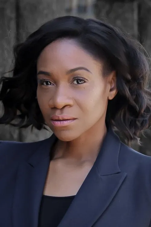 Karen Bryson interpretando a Maria Adams