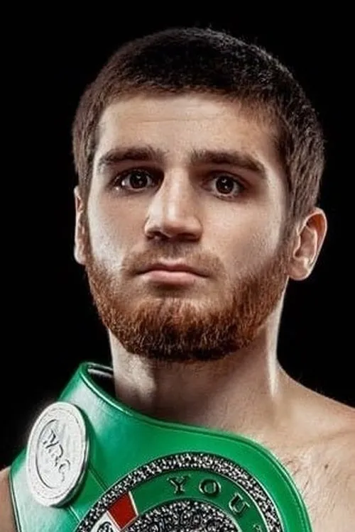 Karen Chukhadzhian interpretando a Self