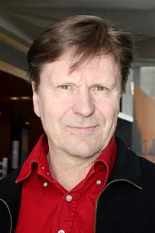 Kari Sorvali interpretando a Maavaara