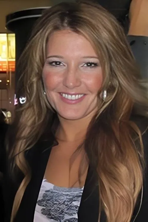 Kari Townsend interpretando a Annie