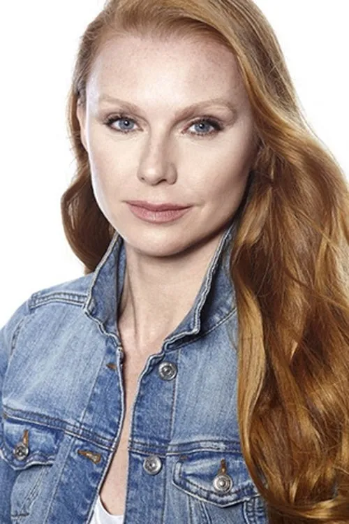 Karin Agstam interpretando a Fire