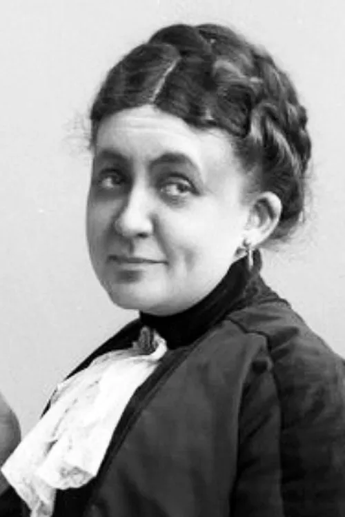 Karin Alexandersson interpretando a Lovisa