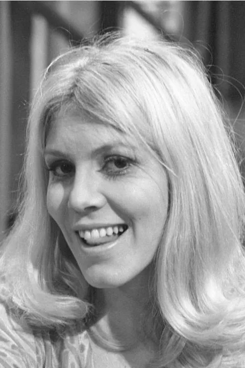 Karin Meerman — personaje: Nora Roemers