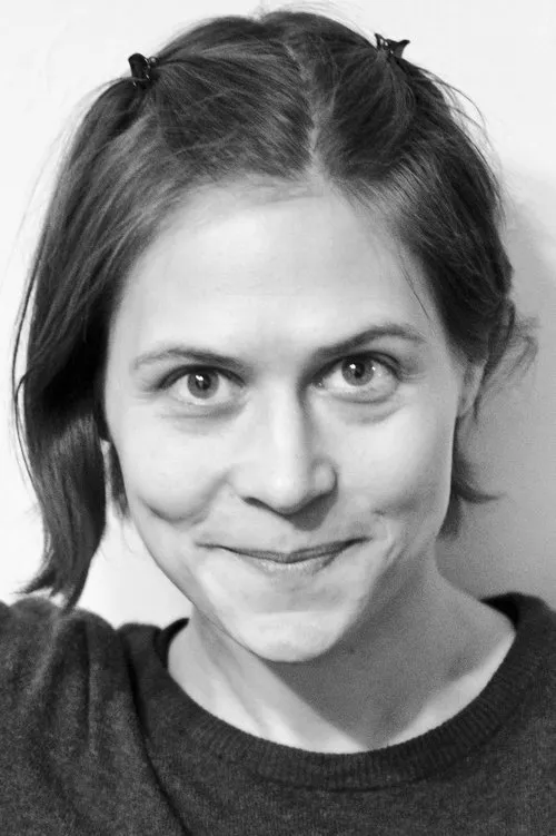 Karin Webb interpretando a Wrath