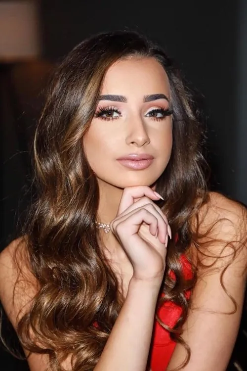 Karina Piliguian interpretando a Michelle