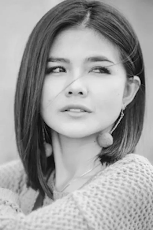 Karina Ranau interpretando a Jen