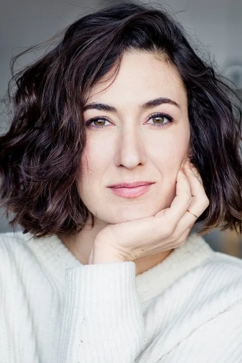 Karine Gonthier-Hyndman interpretando a Caro