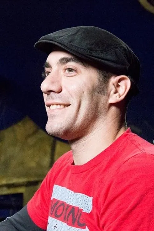 Karl L'Ecuyer interpretando a Mr. Microcosmos