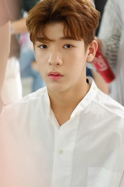 Karn Kritsanaphan — personaje: Peach