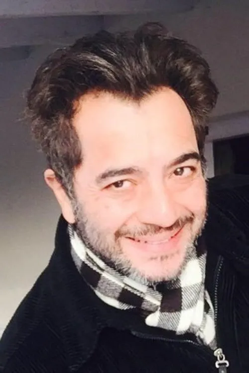 Kashif Mehmood — personaje: Ayaan Junaid