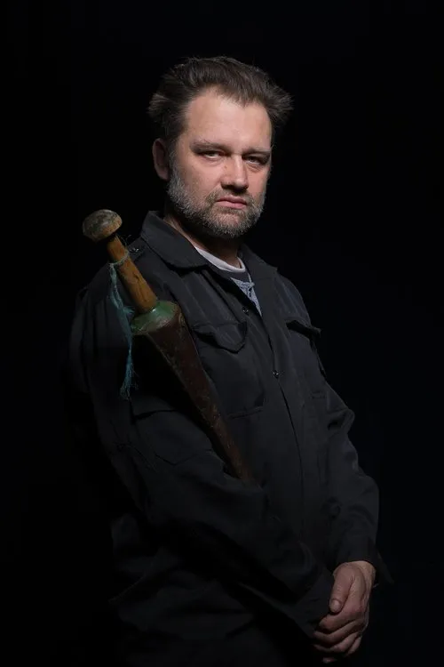 Kaspars Gods interpretando a Jana tevs