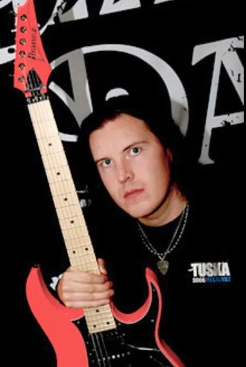 Fitty Wienhold ha trabajado con Kasperi Heikkinen en 2 ocasiones