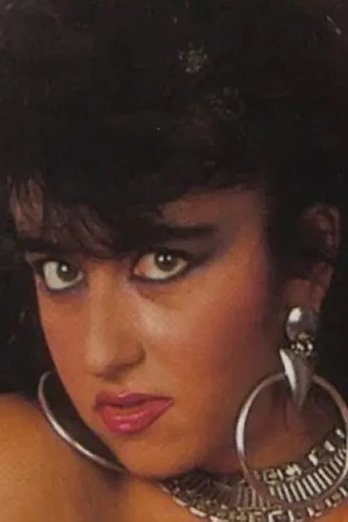 Kassi Nova interpretando a 