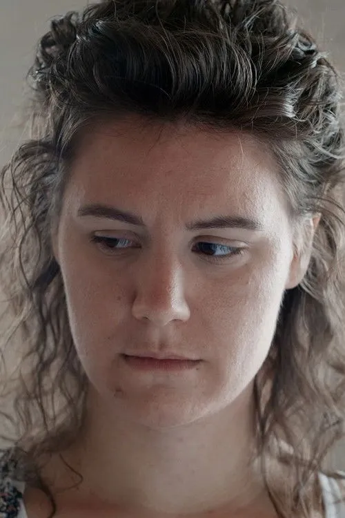 Kate Herriot interpretando a Shelly