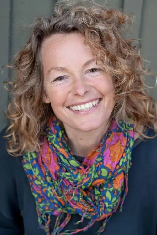 Dr Adam Rutherford ha trabajado con Kate Humble en 1 ocasiones