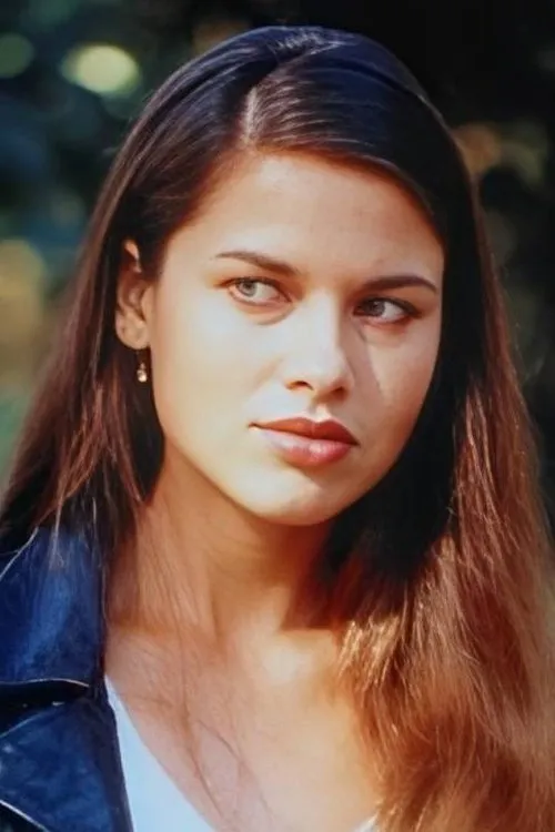 Julie Rhodes ha trabajado con Katherine Barrese en 1 ocasiones