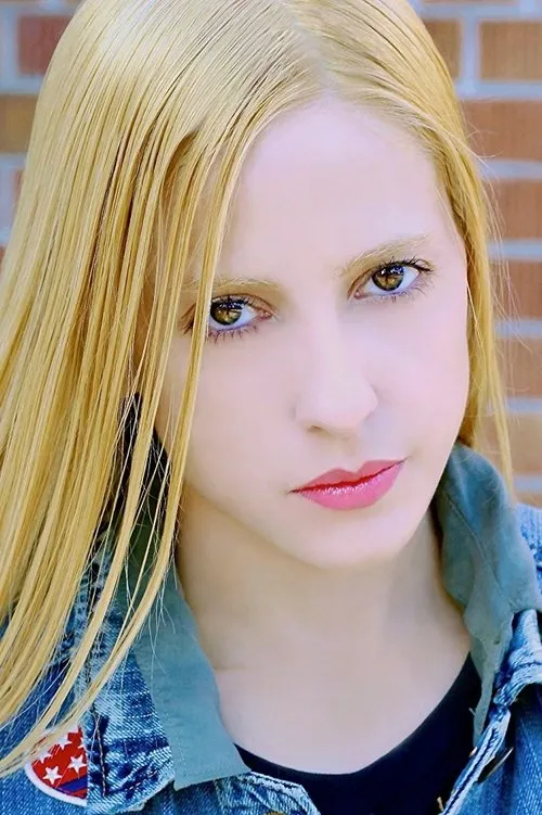 Kathleen Mackey interpretando a Gothic Librarian