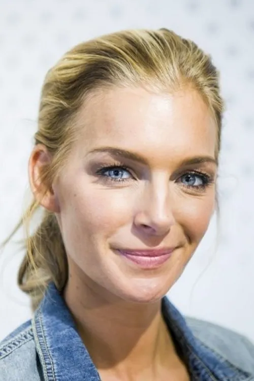 Kathrine Sørland interpretando a Victoria Hansteen