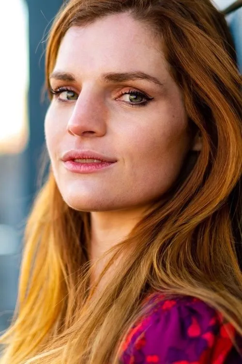 Kathryn Schott interpretando a Lori Randolph