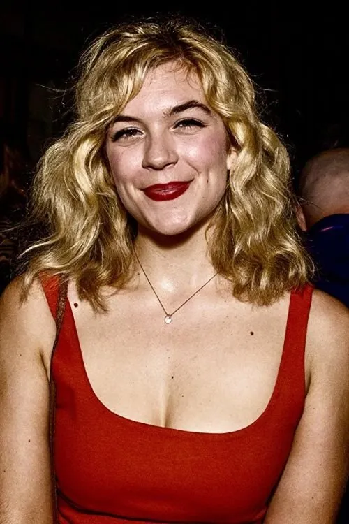 Katie Folger interpretando a