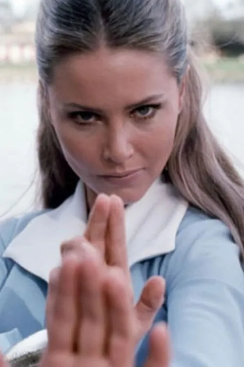 Katie Saylor interpretando a Susie