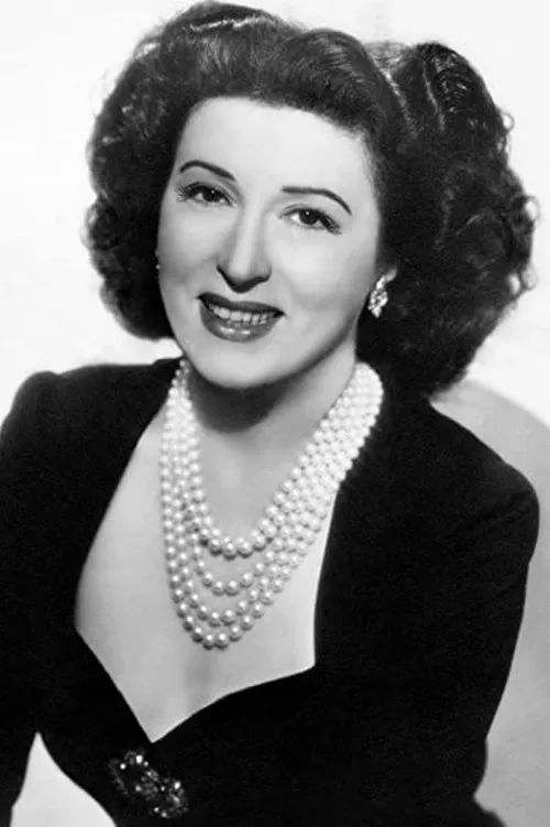 Katina Paxinou interpretando a Mona Zoppo