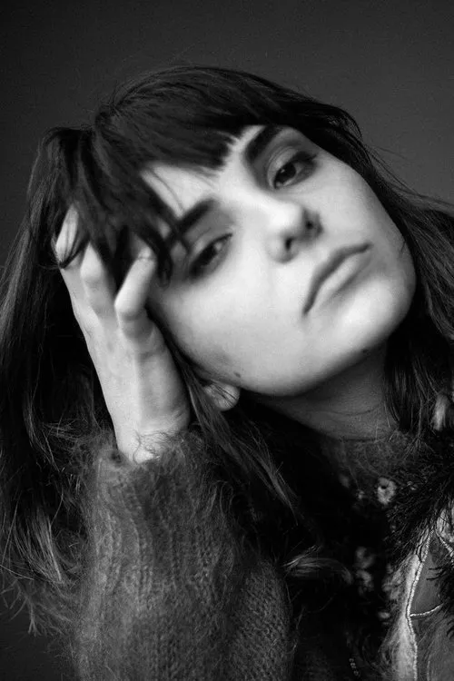 Katrin Vankova interpretando a