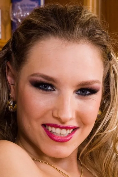 Katy Caro interpretando a 