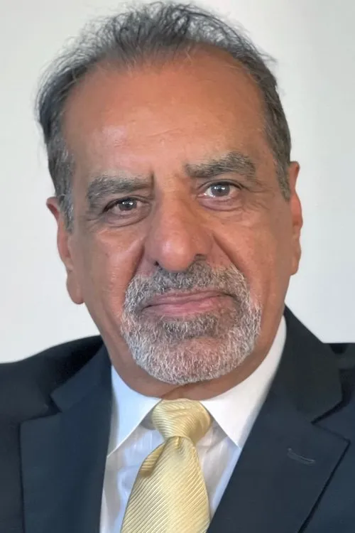 Akaash Yadav ha trabajado con Kavi Raz en 1 ocasiones