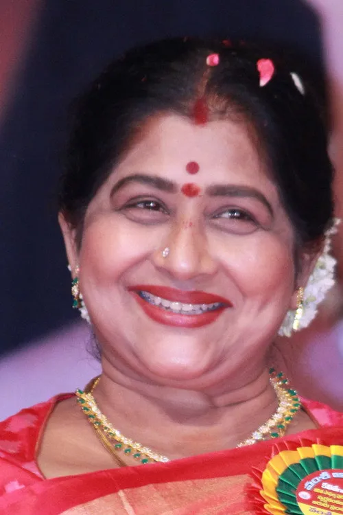 Kavitha interpretando a Rajasri