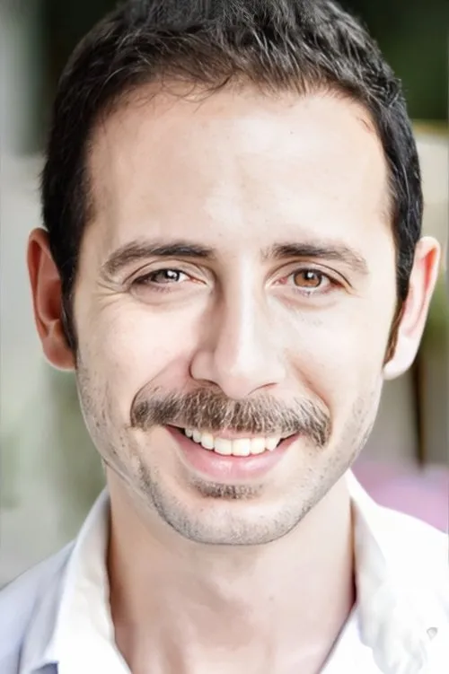 Hümeyra ha trabajado con Kaya Akkaya en 2 ocasiones