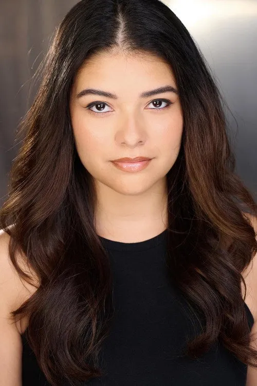 Kayla Fuentes interpretando a Melanie
