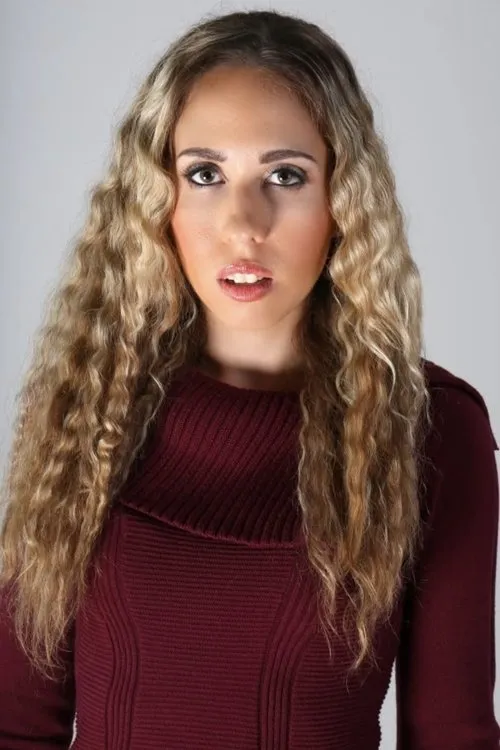 Hannah Dunne ha trabajado con Kayla Kohla en 1 ocasiones