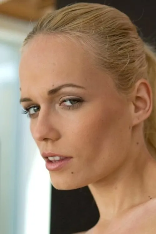 Klara Smetanova ha trabajado con Keana Moire en 5 ocasiones