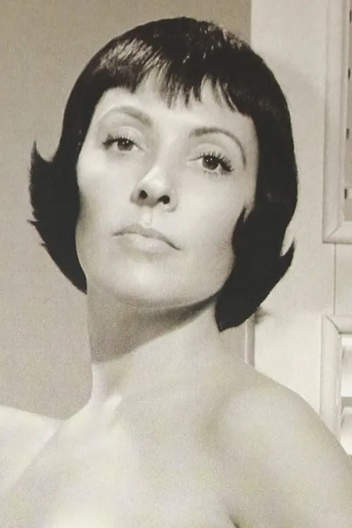 Keely Smith interpretando a Herself