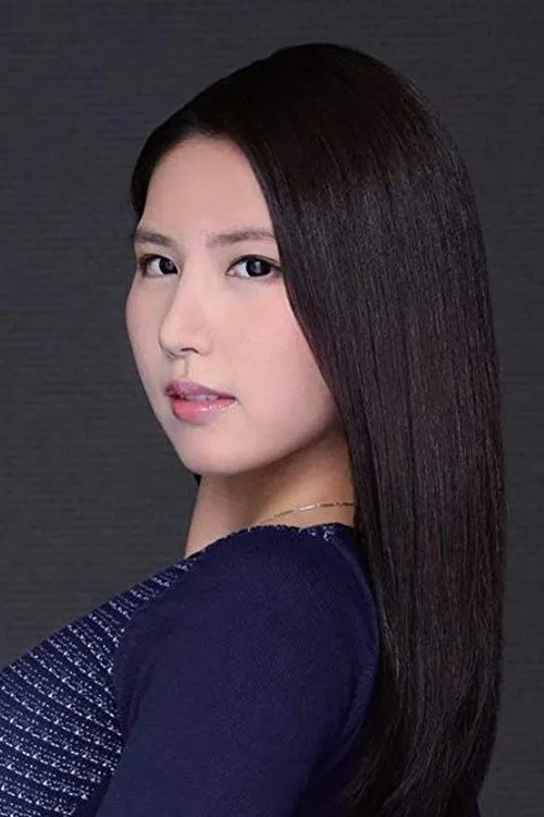 Keiko Koguchida interpretando a Keiko Koguchida