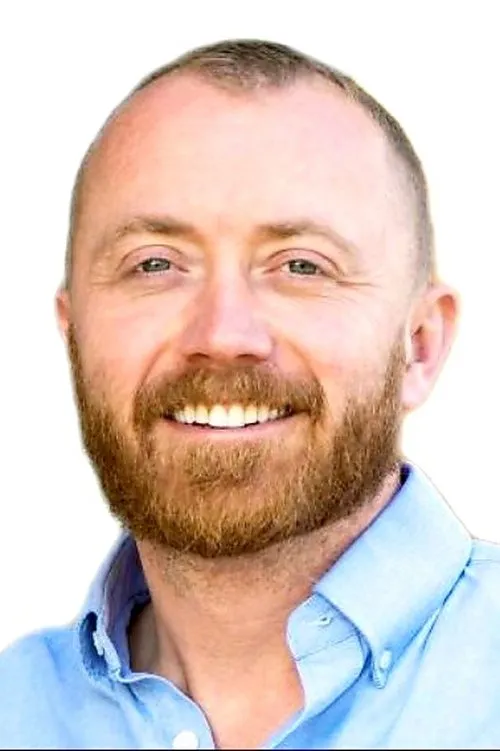 Keith Bynum — personaje: Self - Team 2