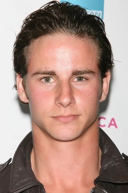 Daniella Monet ha trabajado con Kelly Blatz en 2 ocasiones