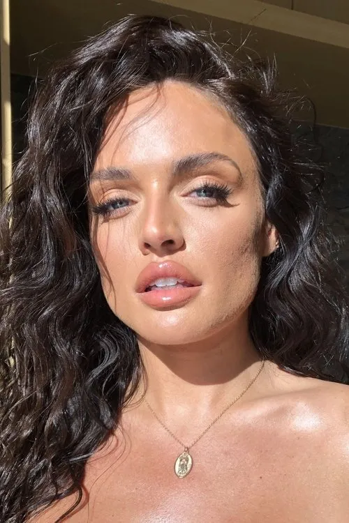 Sole Bovelli ha trabajado con Kelsey Laverack en 1 ocasiones