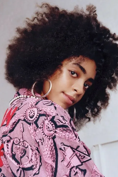 Kelsey Lu interpretando a Jean