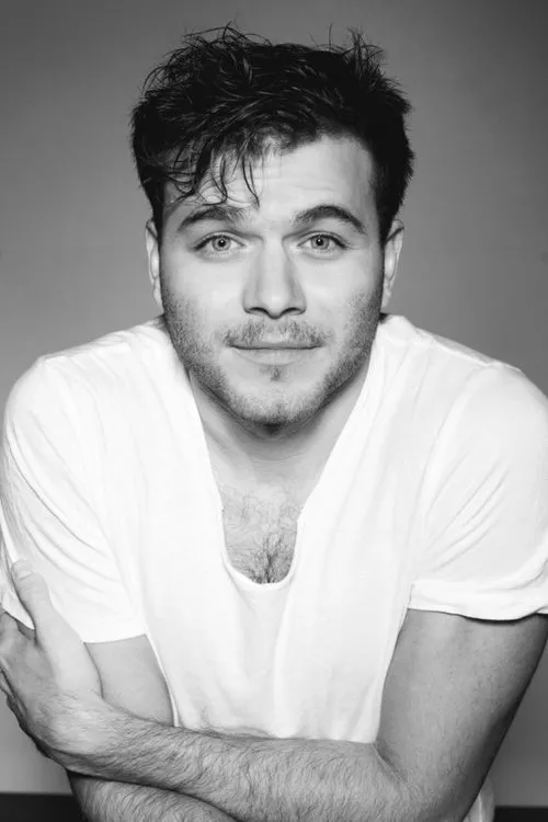 Foto de perfil del actor Kenderes Csaba en el reparto