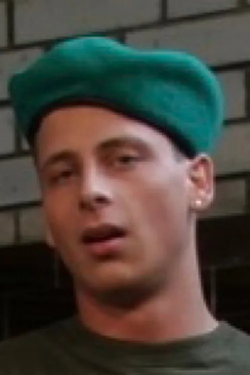 Kent Roth interpretando a (as Ladislav)