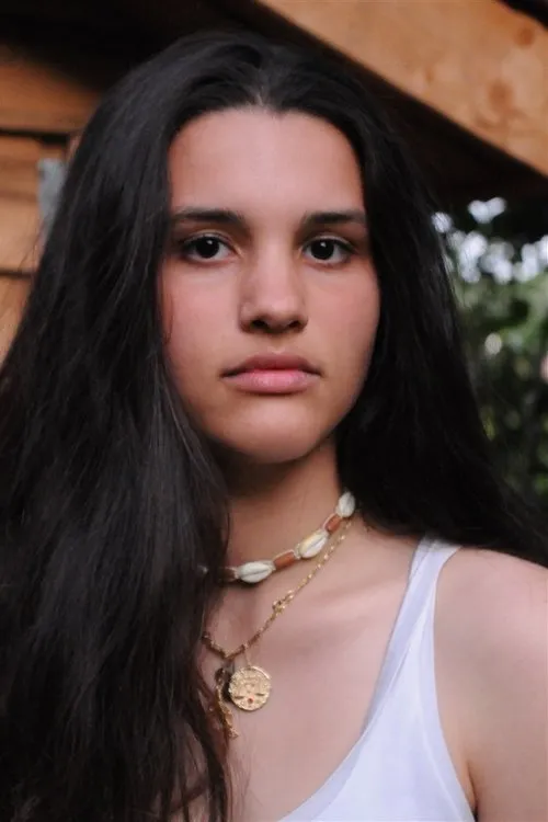 Anne-Pascale Clairembourg ha trabajado con Kenza Benbouchta en 1 ocasiones