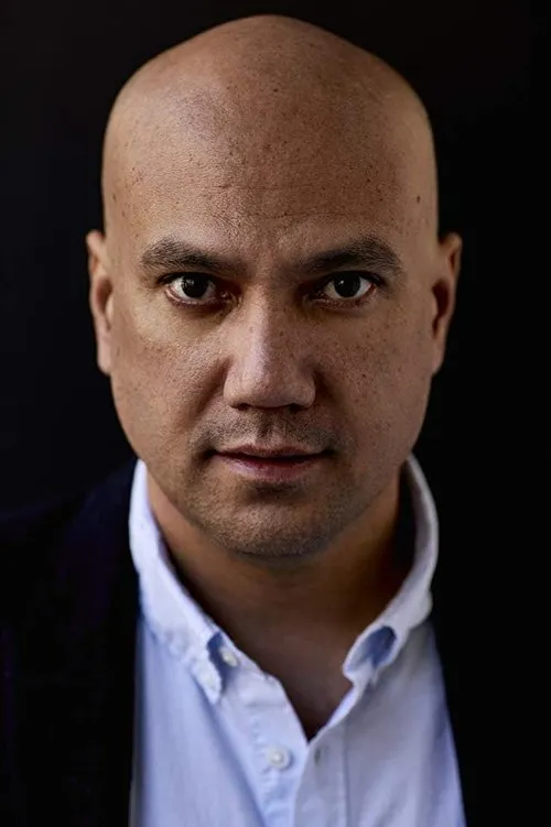 Jimmy Ray Bennett ha trabajado con Keola Simpson en 1 ocasiones