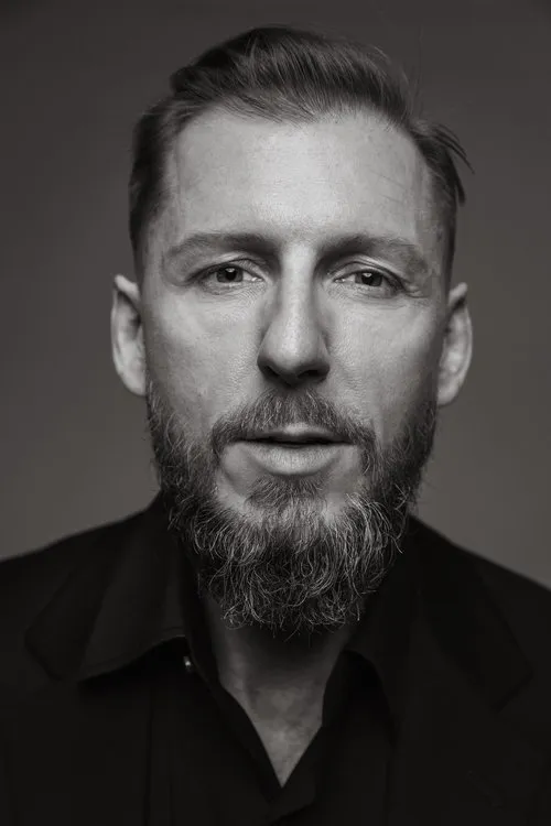 Kerby Joe Grubb interpretando a Troy