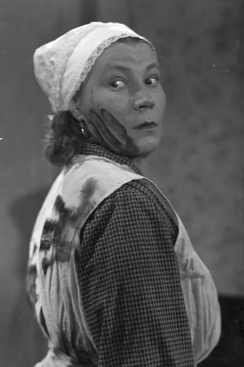 Kerttu Salmi interpretando a Masseuse