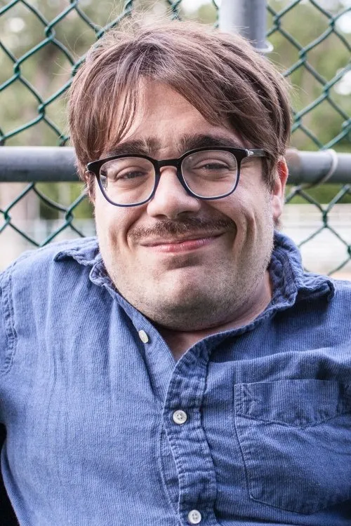 Kéven Breton — personaje: Self - Host