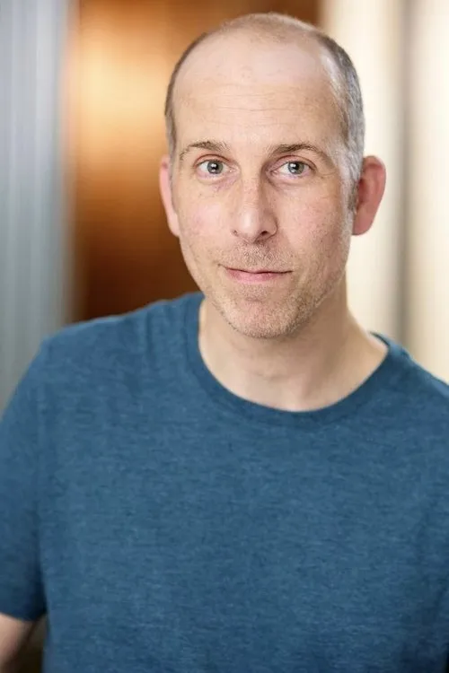 Kevin D'Ambrosio interpretando a Kevin / Superhero